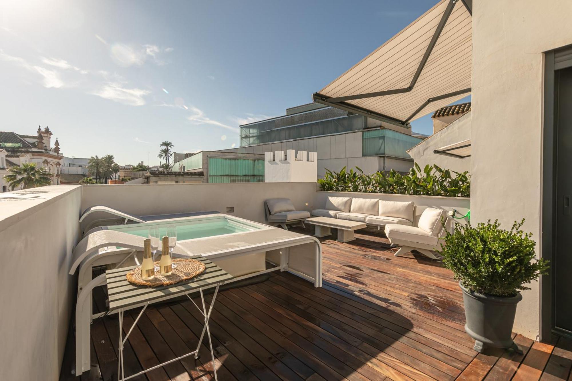Green-Apartments Reales Atarazanas Suites Севилья Экстерьер фото