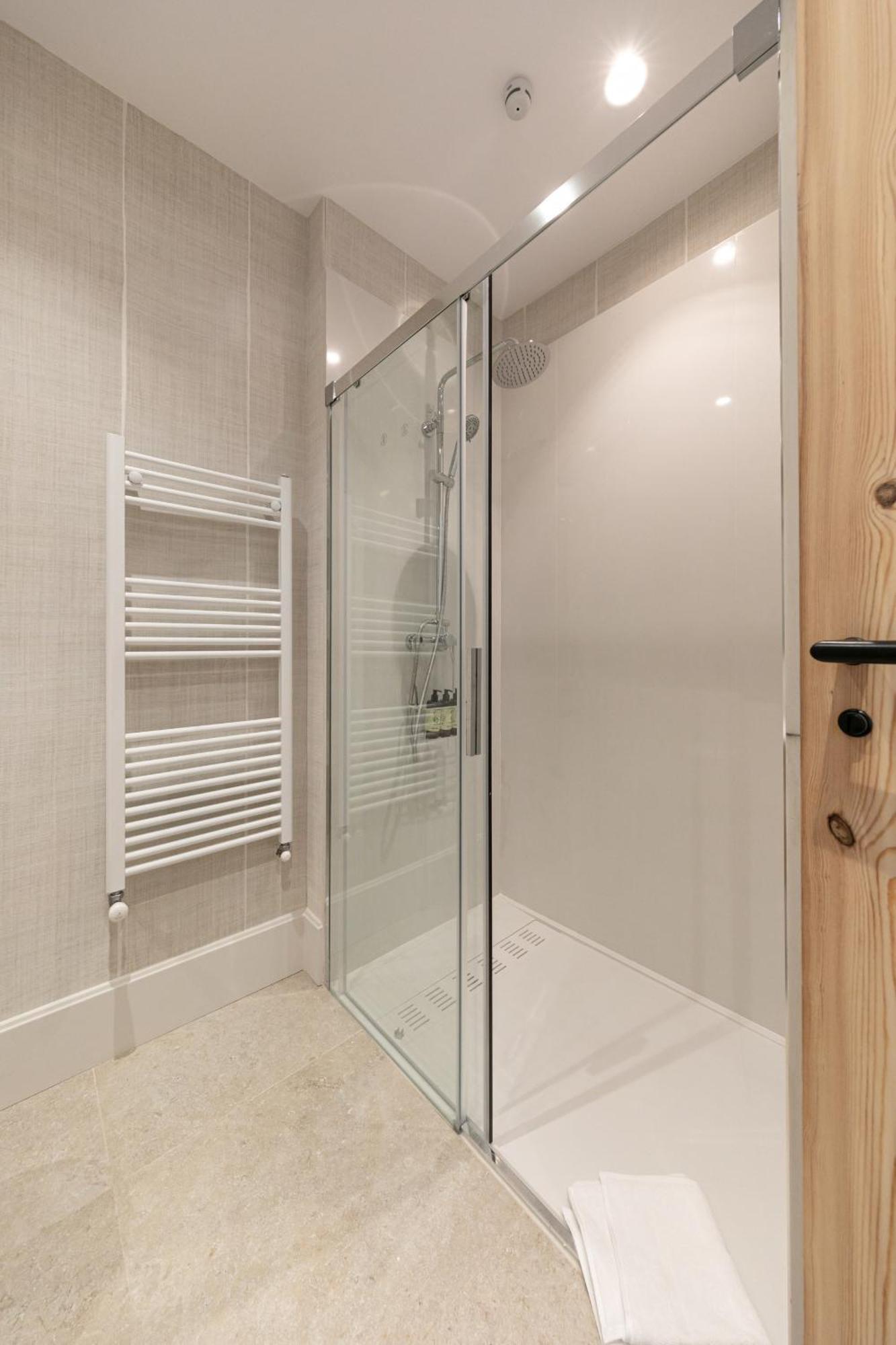 Green-Apartments Reales Atarazanas Suites Севилья Экстерьер фото