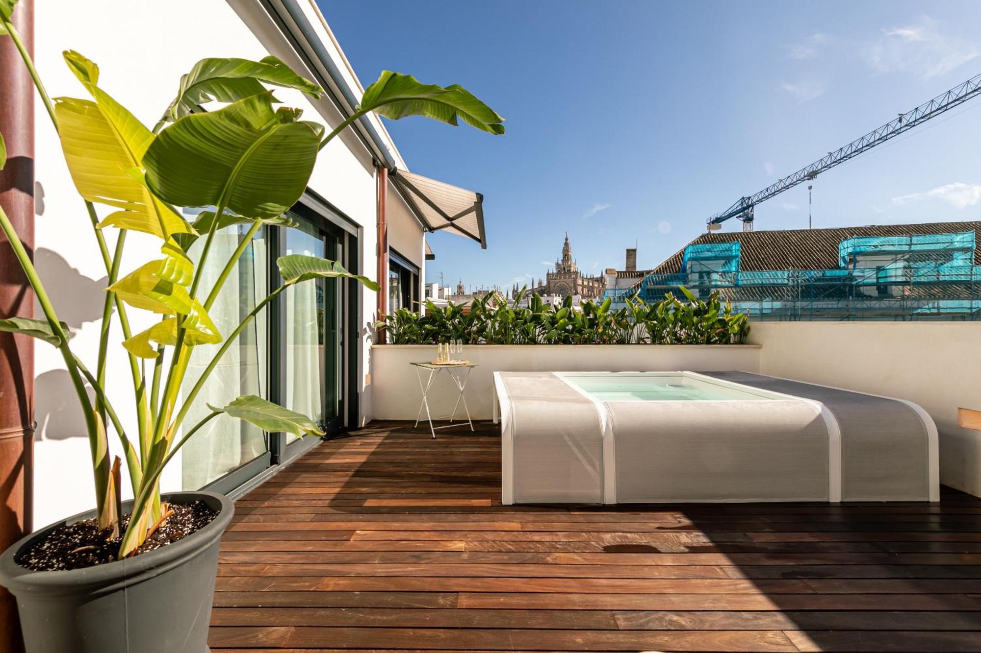 Green-Apartments Reales Atarazanas Suites Севилья Экстерьер фото